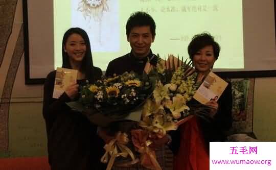 戴军老婆黄小蕾结婚照,戴军个人资料歌手身份出道