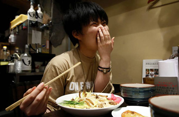 日本昆虫拉面引食客捧场