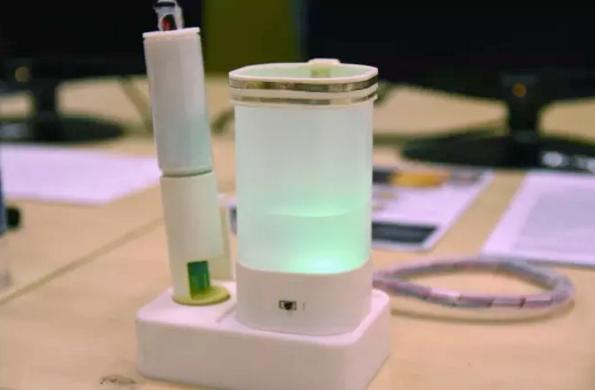 你的好友发来一杯假的柠檬水，尝尝不?