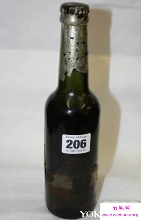 与啤酒有关的吉尼斯世界纪录，1.3秒喝下1升啤酒