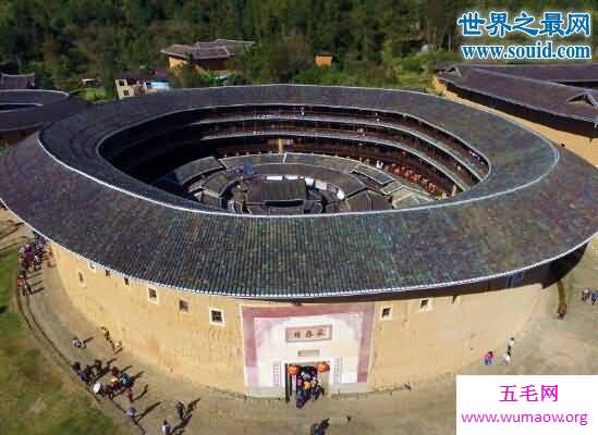 世界上最大的土楼群，福建永定土楼群(共23000余座)