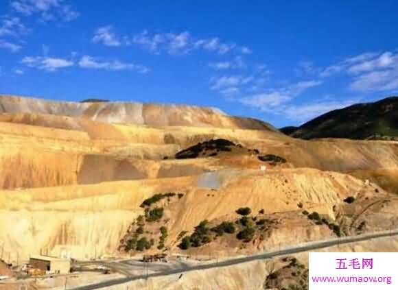 世界上最大的铜矿，宾汉峡谷铜矿从高山变千米巨坑