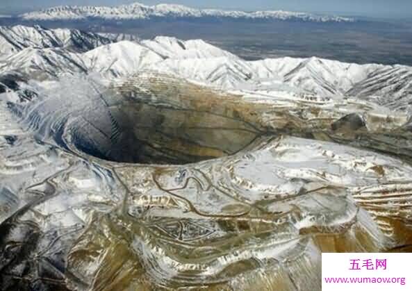 世界上最大的铜矿，宾汉峡谷铜矿从高山变千米巨坑