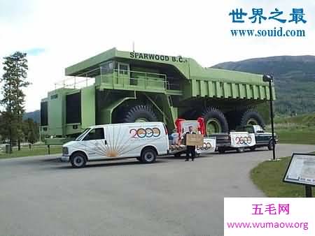 世界上最大的卡车，卡特彼勒797(载重450t)