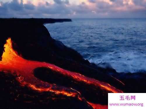 世界上最大的火山，喷发岩浆围绕地球四圈半