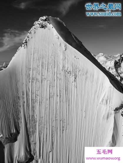 最极端的滑雪运动，4000米山峰直接滑下去