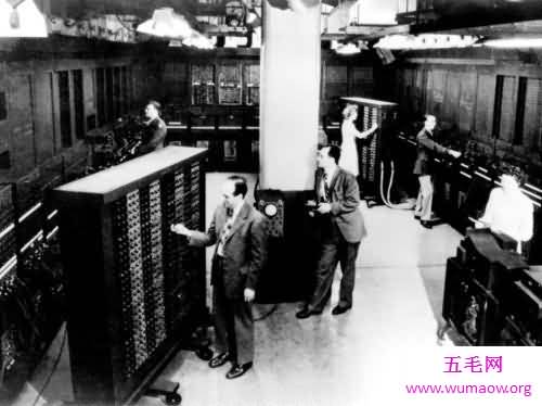 eniac，世界上第一台通用计算机