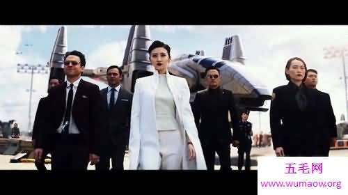 《环太平洋2》即将上映，你期待景甜的表现吗？