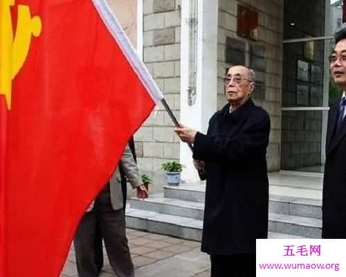 中国优秀的共产党员——杨白冰