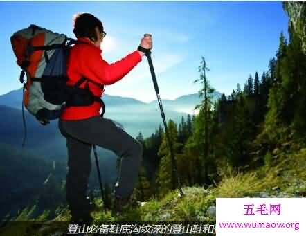 登山必备这些都是你不可以少的东西哦非常实用