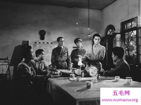 打响武装反抗国民党的第一枪的南昌起义，我国抗战的转折点