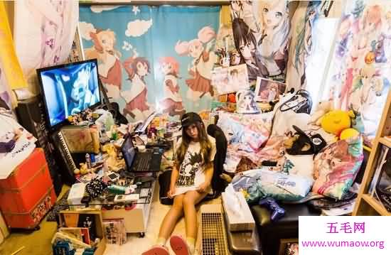 走进真实的御宅族生活，充满了二次元气息的动漫屋