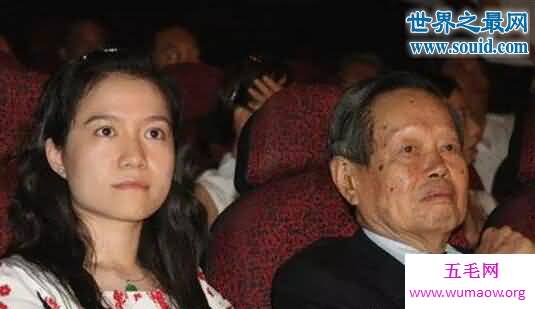 杨振宁和翁帆的真相，28岁翁帆嫁82岁的杨振宁