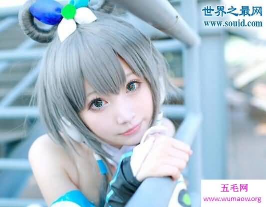 洛天依本人照片曝光，二次元歌姬美到新境界