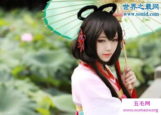 洛天依本人照片曝光，二次元歌姬美到新境界