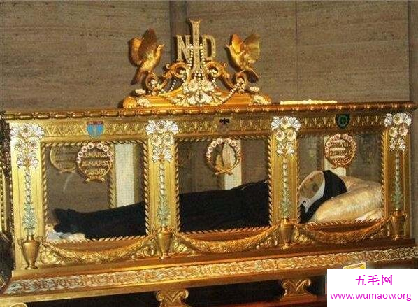被上帝保佑的圣女贝尔纳黛特，尸体百年不腐