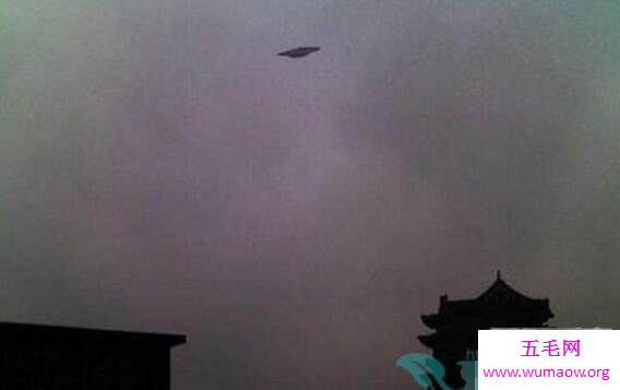 中国受到外星人警告，探月计划暂停(外星人多次造访)