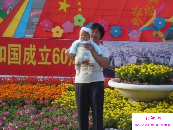 南京徐宝宝事件最完整经过，医生偷菜不顾婴儿死活