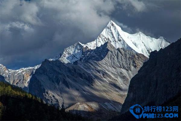 震撼人心的中国10大名山