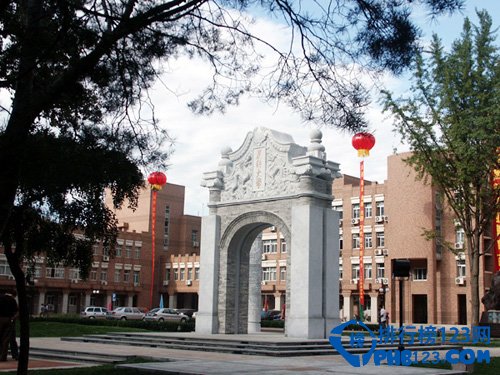 中国大学情怀排行榜30强