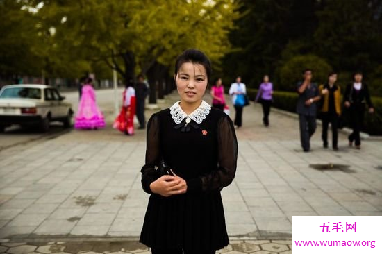 朝鲜最美的美女，穿制服的清纯学生妹最好看