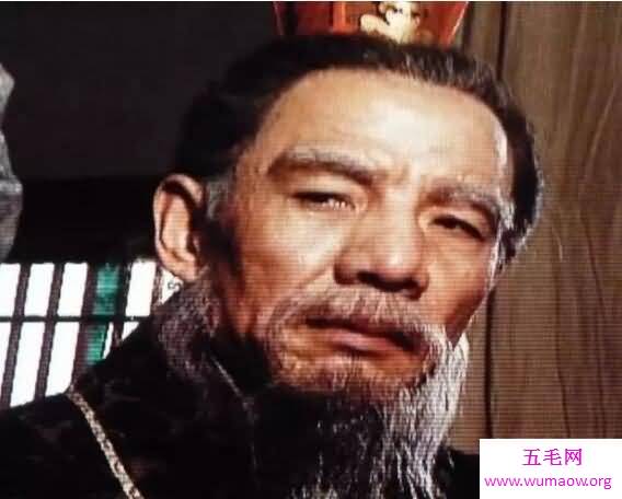 司马懿有鹰视狼顾之相，曹操欲除之(乃帝王之相)