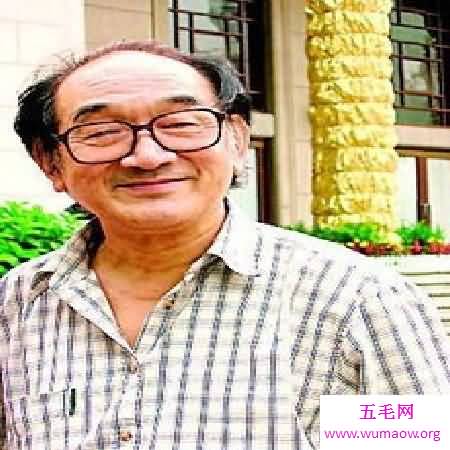  严顺开：央视春晚开山鼻祖