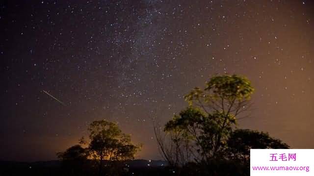 带你一起欣赏属于你专属星座的流星雨图片