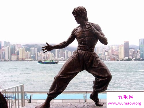 说别人是乌鸦嘴，用什么成语比较委婉————一语成谶