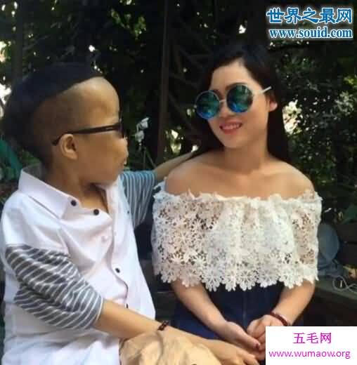 史上最丑富二代，外星人陈山(香车美女相伴)