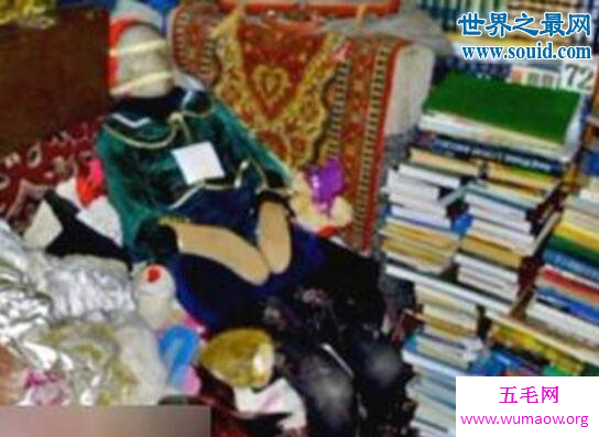 俄罗斯男子藏26具女尸当玩偶，翻遍750座坟墓