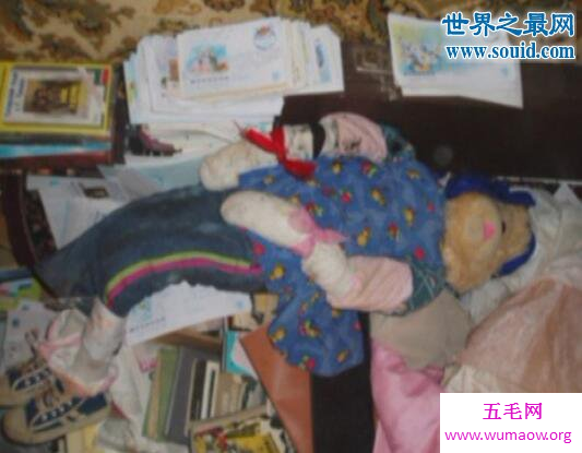 俄罗斯男子藏26具女尸当玩偶，翻遍750座坟墓