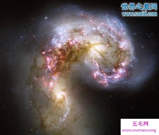 吸血鬼恒星，“偷盗”其他恒星能力延长自己寿命