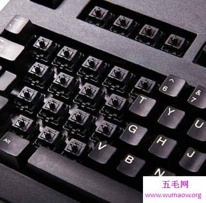 机械键盘轴的区别，黑轴适合游戏(青轴适合办公)