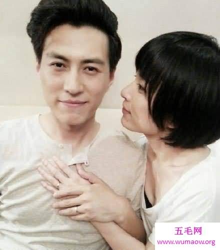 众多人心目中的男神靳东老婆是谁你们都知道吗