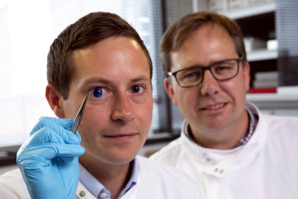英国科学家研发出3D打印眼角膜 有望无限量供应