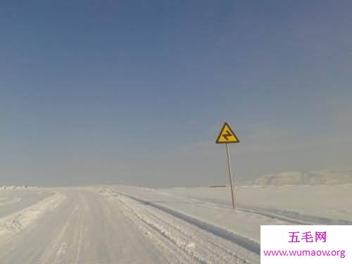 消除眼袋，介绍几个实用的消除眼睛浮肿的小技巧