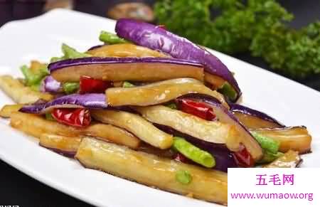 红烧茄子的做法——虽然只是一道素菜，但却胜过荤菜！