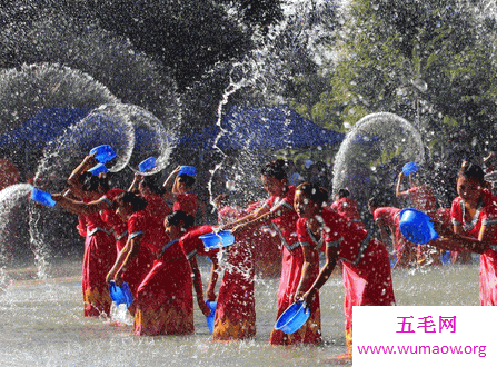 泼水节是哪个民族的节日为什么会有这样的节日