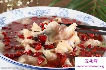 水煮鱼的做法：麻辣爽口，口感滑嫩，“麻上头辣过瘾”！