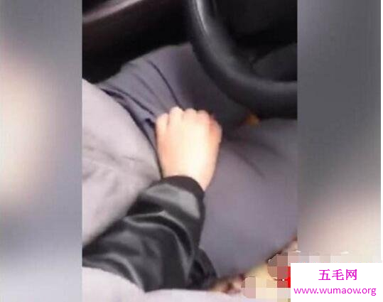 盘点那些真实的野战门事件，这些照片父母看了会怎样