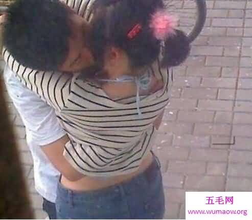 90后高中生艳照门事件，墙角天台无处不在啪啪啪