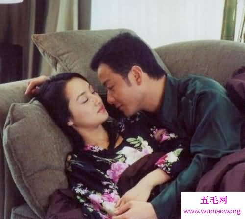 众多人心目中的男神靳东老婆是谁你们都知道吗
