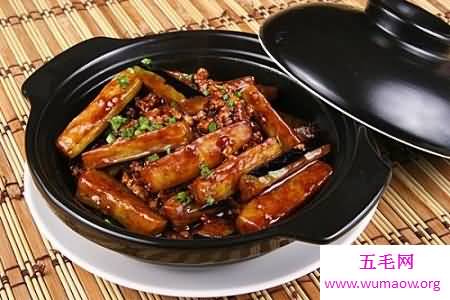 红烧茄子的做法——虽然只是一道素菜，但却胜过荤菜！