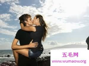 法式热吻技巧大分享，蠢蠢欲动燥起来！