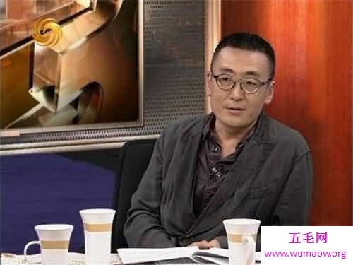 窦文涛老婆是谁 三个女友均有钱又好看