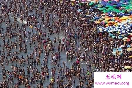 世界上人口最多的国家中国脱颖而出可没想到第二竟是这个国家