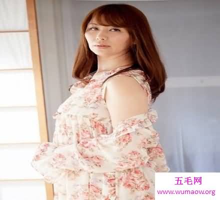 不知道翔田千里 她可是一位不可小觑的日本av熟女女优！