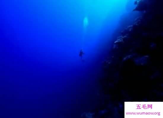 震惊！世界上最深的海沟——马里亚纳海沟将会吞没日本！