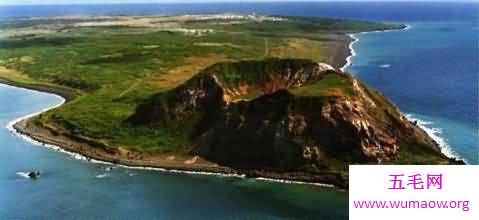 世界十大海底火山，布兰斯菲尔德火山被雪山覆盖还能喷发。